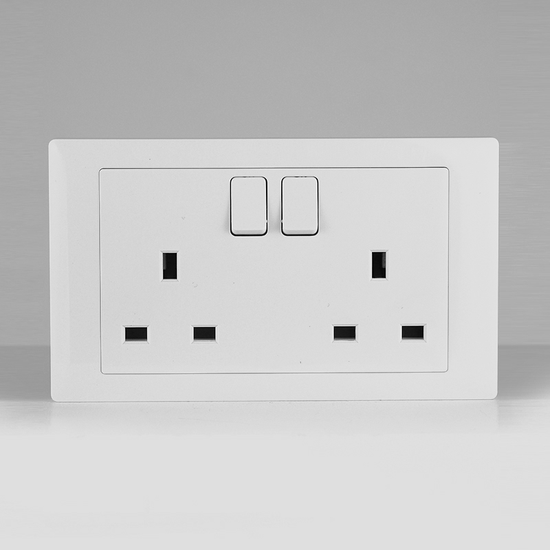 13A 2 gang switched socket,SP