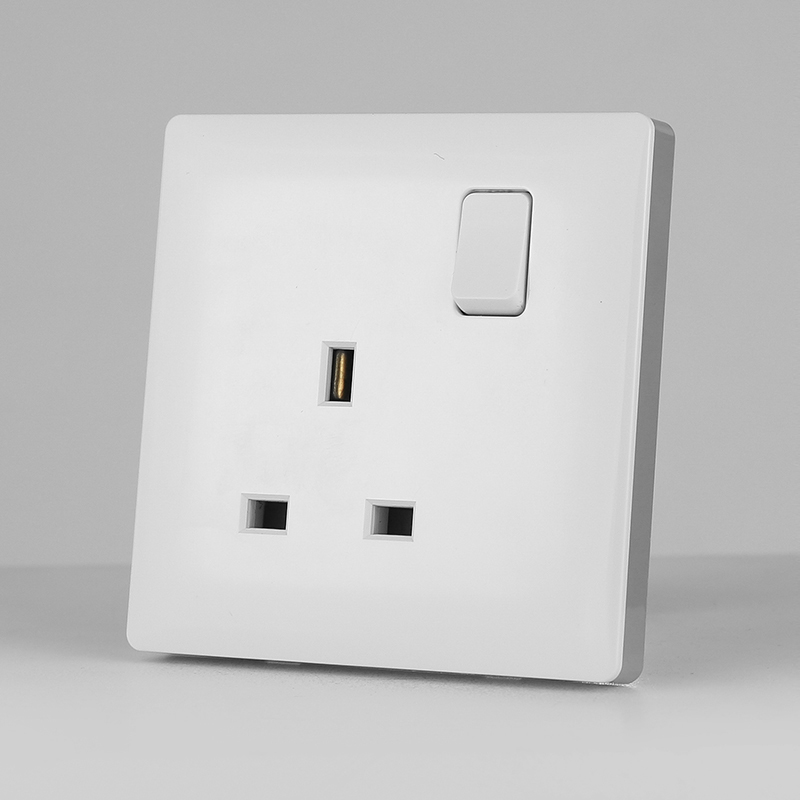 13A 1 gang switched socket,SP