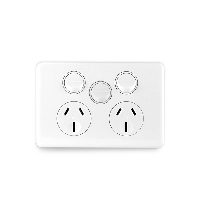 10A horizontal double powerpointswith extra switch